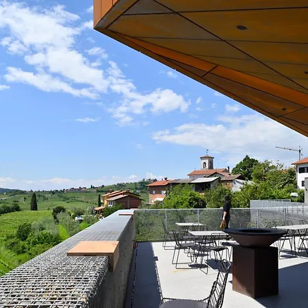 Nyaraló Alma Vista Dobrovo