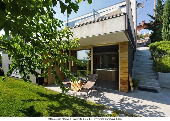 Alma Vista * Dobrovo